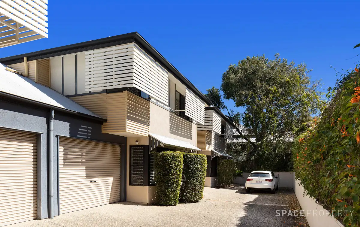 Main view of Homely townhouse listing, 2/47 Zig Zag Street, Red Hill QLD 4059