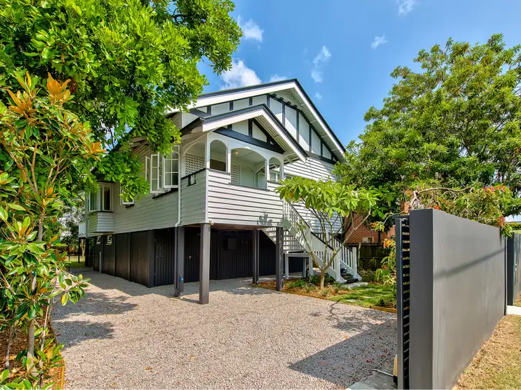 54 Nudgee Road, Hamilton QLD 4007