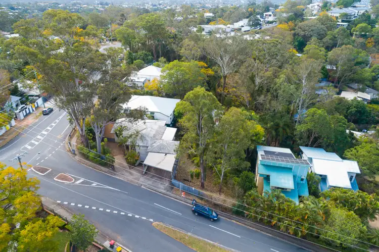 90 Simpsons Road, Bardon QLD 4065