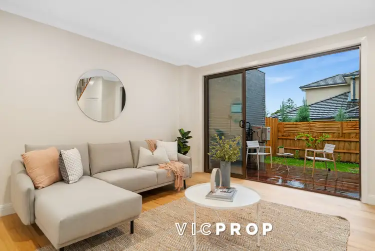 1/7 Ronald Avenue, Bulleen VIC 3105