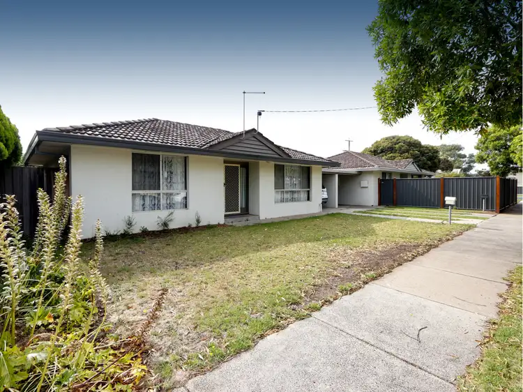 2B Weir Street, Sale VIC 3850