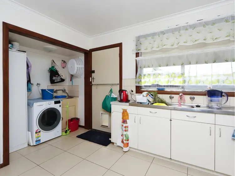 Fifth view of Homely townhouse listing, 2B Weir Street, Sale VIC 3850