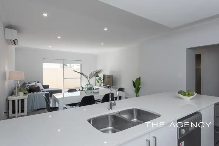 Seventh view of Homely unit listing, 2/369 Wright Street, Cloverdale WA 6105