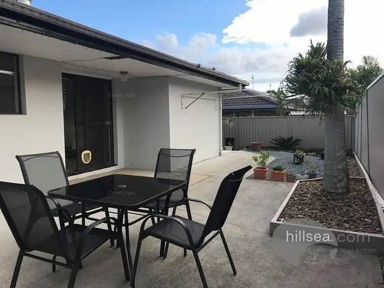 2/55 Government Road, Labrador QLD 4215