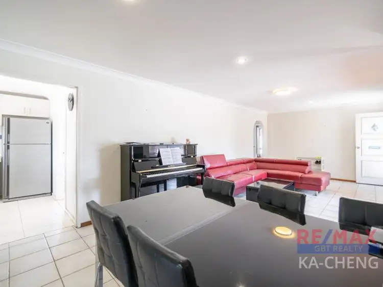 Sixth view of Homely house listing, 2 Dreyfus Place, Dianella WA 6059