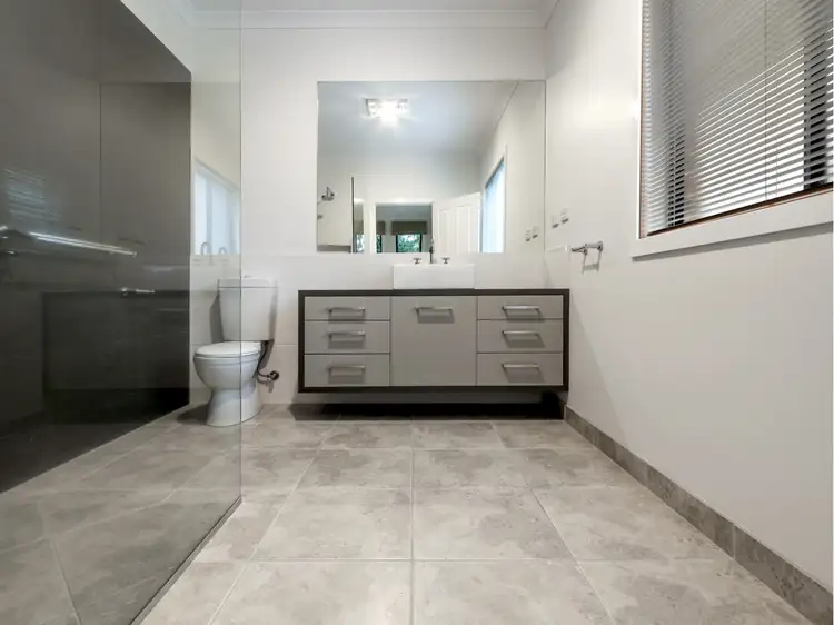 Fourth view of Homely house listing, 4 Simmons Court, Sale VIC 3850