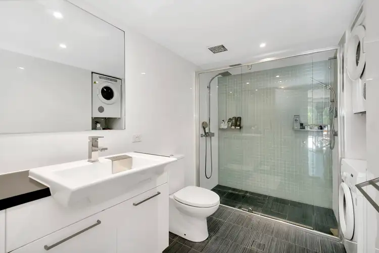 Third view of Homely unit listing, 11/42 Beach Parade, Surfers Paradise QLD 4217