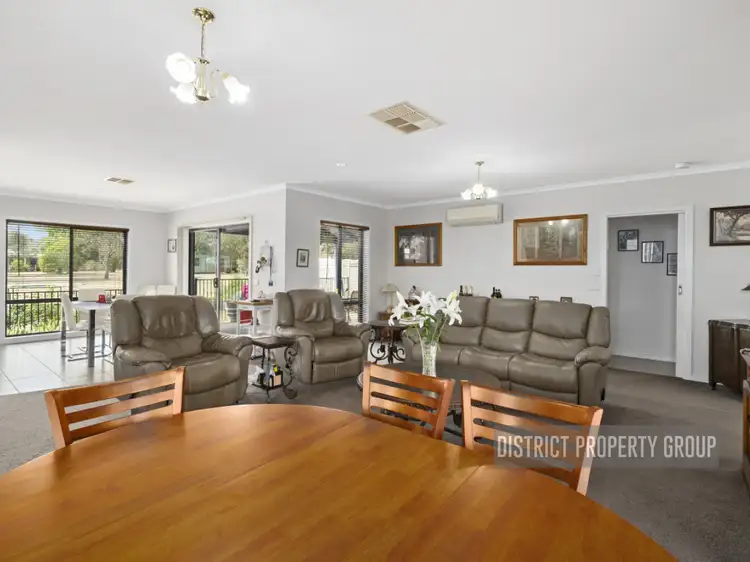 Main view of Homely unit listing, 2/85 Cambridge Drive, Mansfield VIC 3722