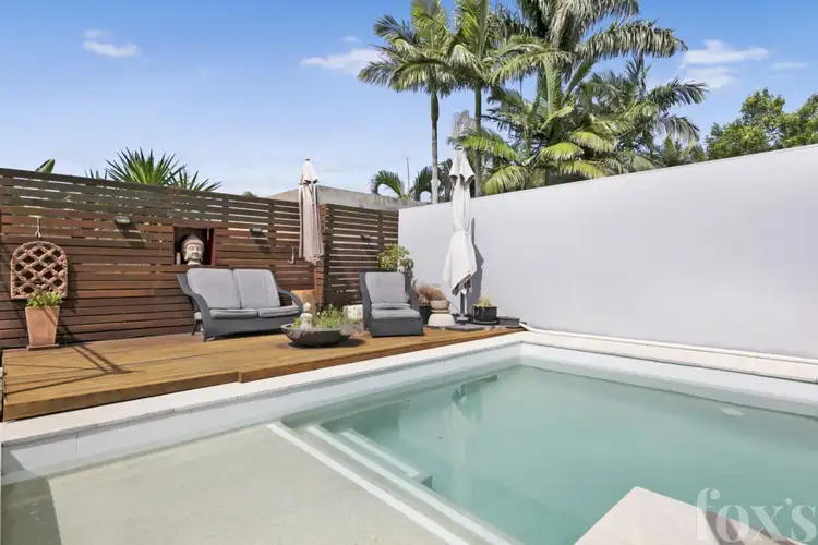 2/12 Corrine Avenue, Southport QLD 4215