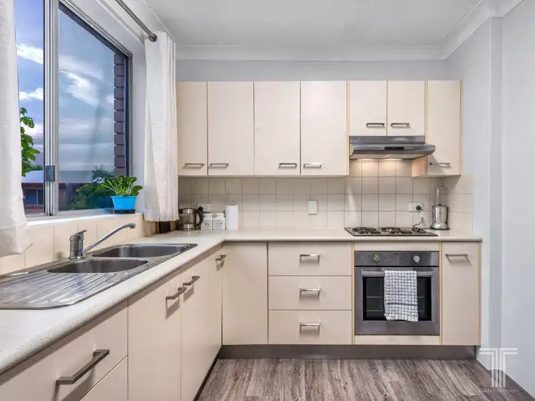 Fifth view of Homely unit listing, 5/28 Birdwood Street, Coorparoo QLD 4151