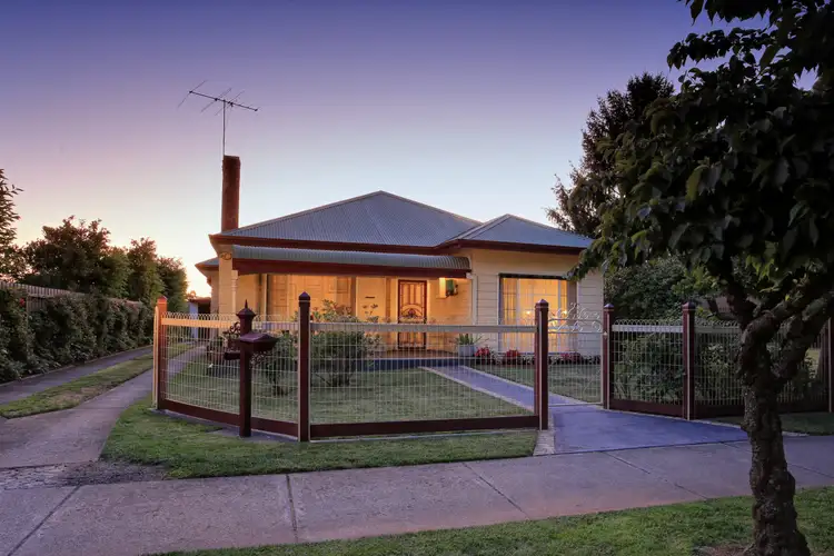 9 Emerald-Monbulk Road, Emerald VIC 3782