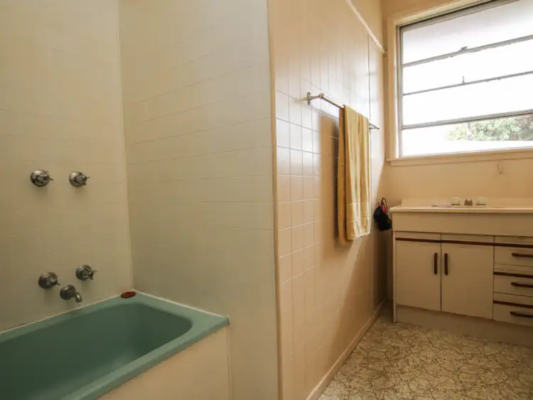 Sixth view of Homely house listing, 2 Fairfax Avenue, Warrnambool VIC 3280