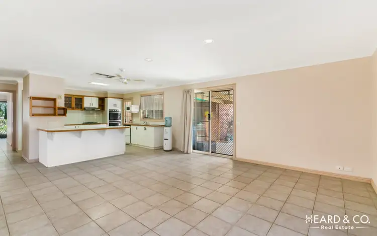Sixth view of Homely house listing, 2 Melita Court, Ascot VIC 3551