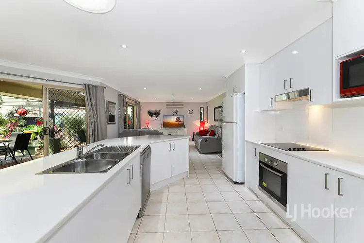 8 Seahorse Court, Banksia Beach QLD 4507
