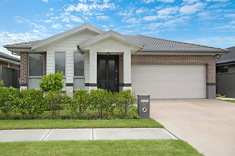 32 Garton Road, Spring Farm NSW 2570