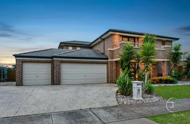 25 Broadstone Way, Cranbourne VIC 3977