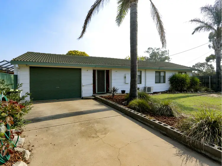 30 Raymond Street, Stratford VIC 3862