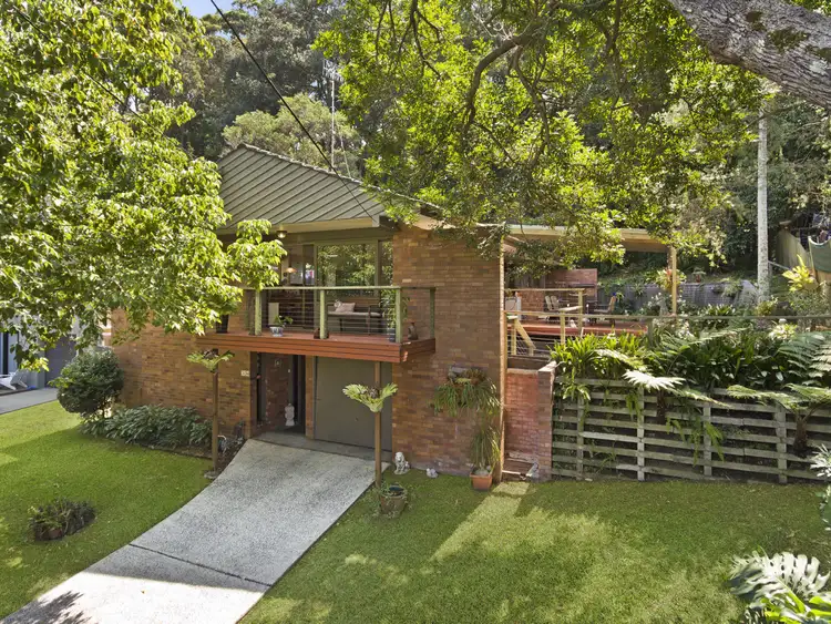 304 The Round Drive, Avoca Beach NSW 2251