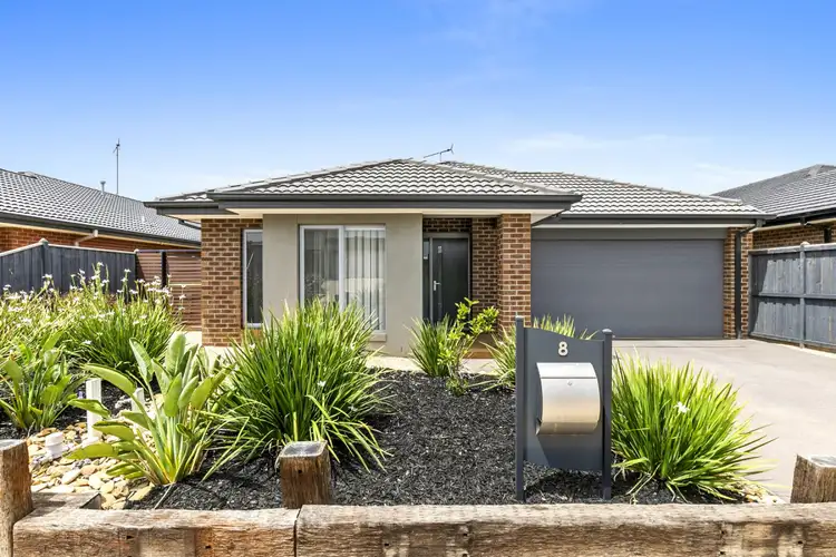 8 Roberts Street, Torquay VIC 3228
