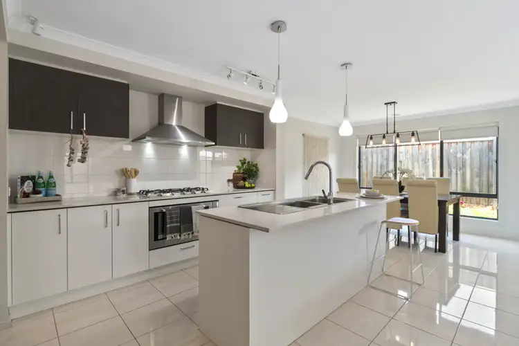 84 Parkhurst Drive, Cranbourne East VIC 3977
