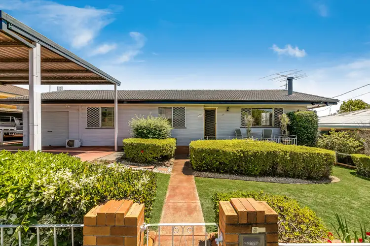 17 Loch Street, Centenary Heights QLD 4350