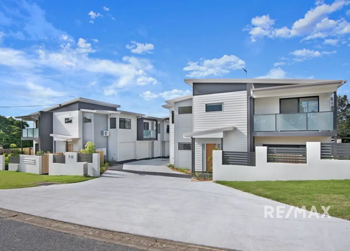Main view of Homely townhouse listing, 2/7-11 Kennington Road, Camp Hill QLD 4152