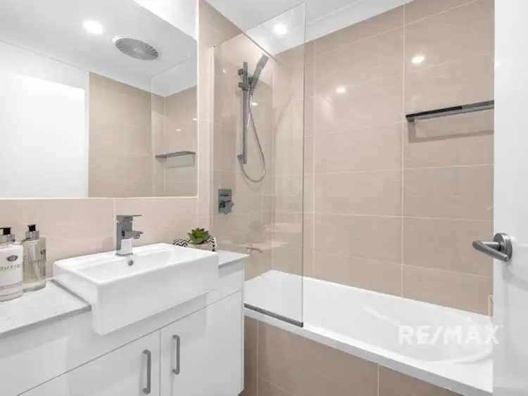 Fifth view of Homely townhouse listing, 2/7-11 Kennington Road, Camp Hill QLD 4152