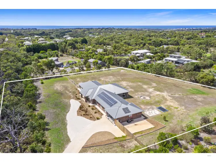 235 Coombes Road, Torquay VIC 3228