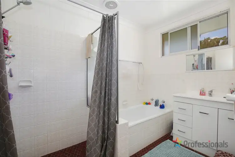 Fifth view of Homely house listing, 4 Tamar Place, Armidale NSW 2350