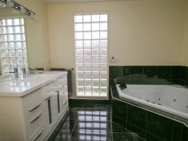 Sixth view of Homely house listing, 3 Marlee Court, Warrnambool VIC 3280