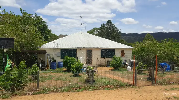 26 East Street Extended, Mount Morgan QLD 4714