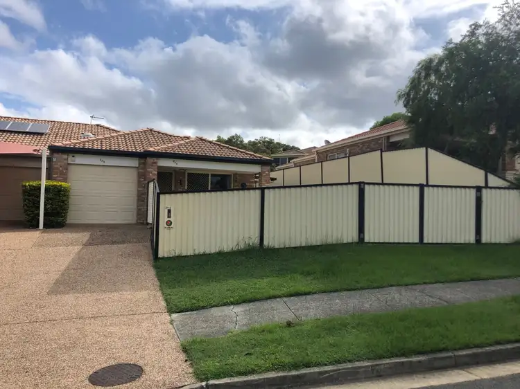 2/4 Usher Avenue, Labrador QLD 4215