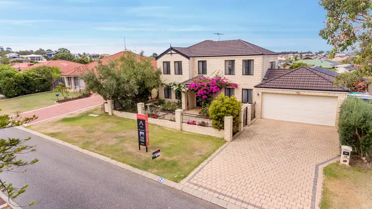 12 Daydream Plaza, Halls Head WA 6210