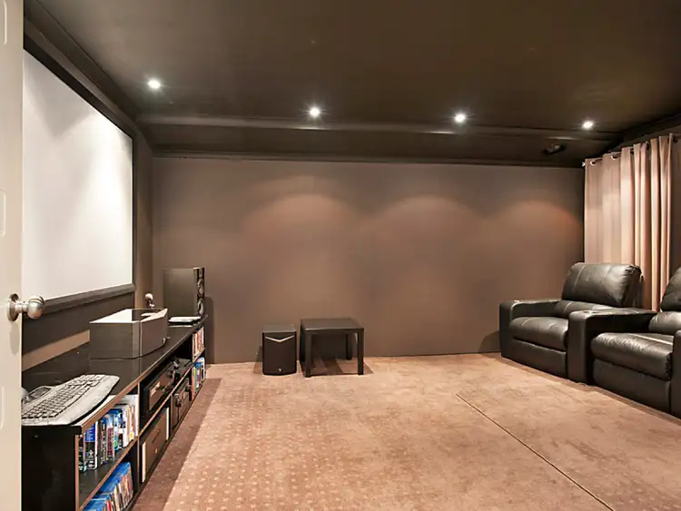 6 Cortona Grove, Sinagra WA 6065