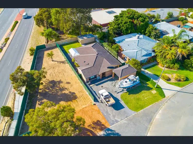 31 Bellanger Drive, Beldon WA 6027