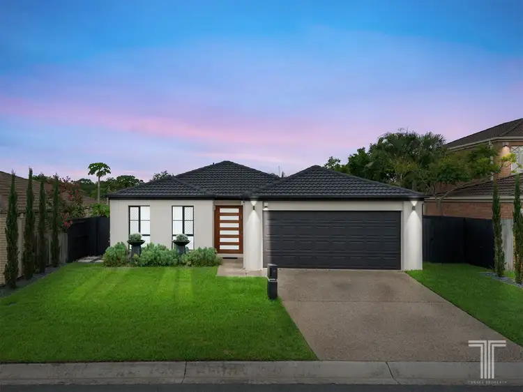 61 Coventry Circuit, Carindale QLD 4152