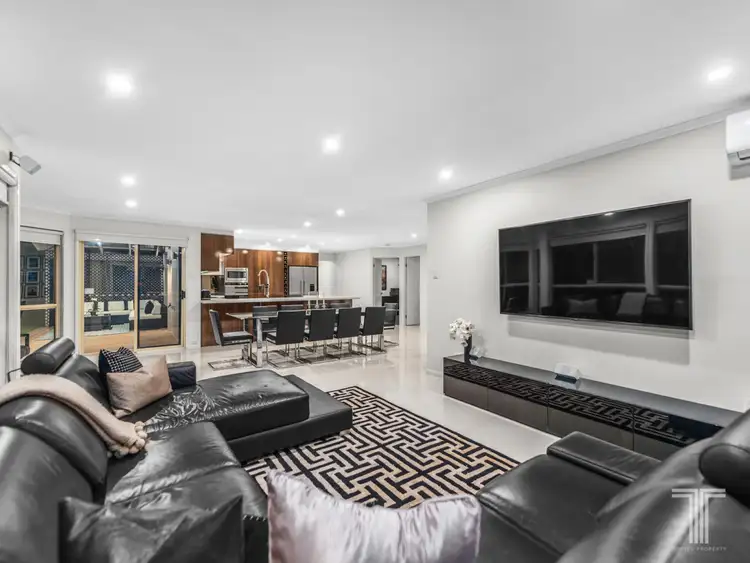 Second view of Homely house listing, 61 Coventry Circuit, Carindale QLD 4152