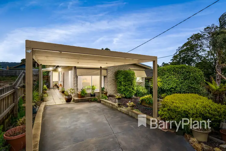115 Eighth Avenue, Rosebud VIC 3939