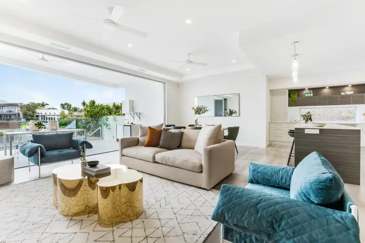 18 Merrimac Boulevard, Broadbeach Waters QLD 4218