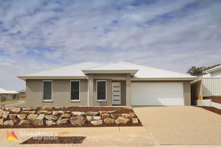 Main view of Homely unit listing, 2/9 Coles Street, Lloyd NSW 2650