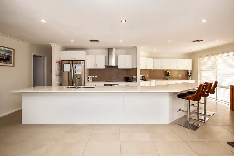 12 Ringrose Heights, Landsdale WA 6065