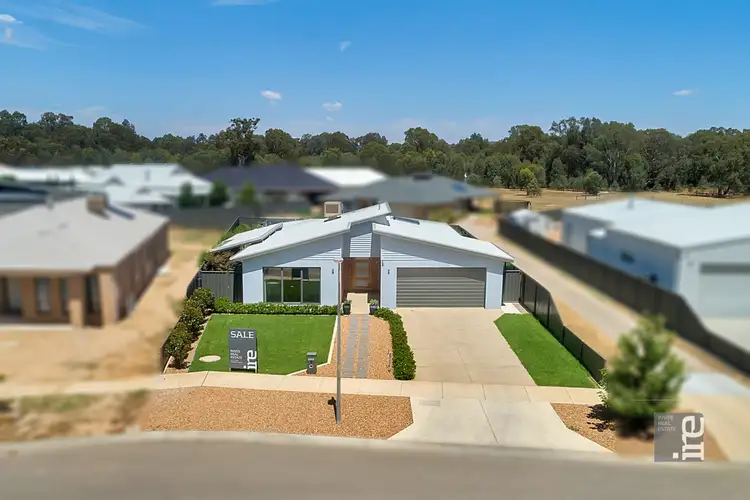 Second view of Homely house listing, 7 Macquarie Court, Wangaratta VIC 3677