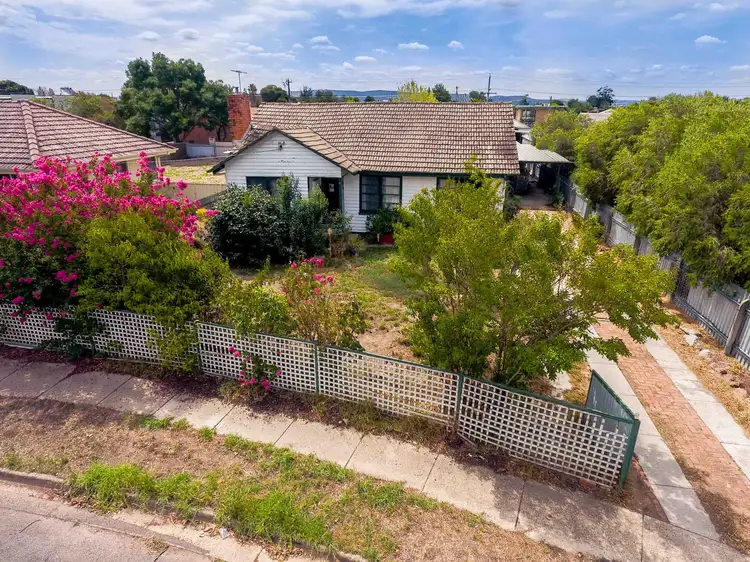 Second view of Homely house listing, 8 Martin Street, Wodonga VIC 3690