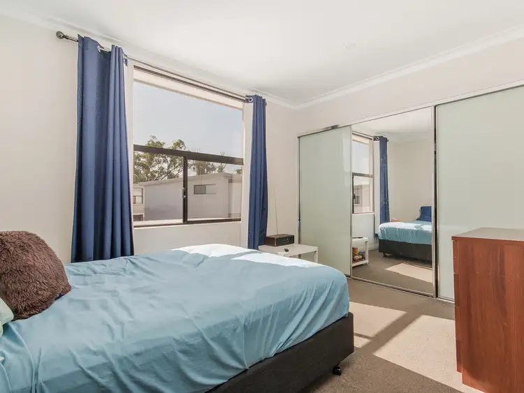 Sixth view of Homely unit listing, 8/63 Mariposa Gardens, Success WA 6164