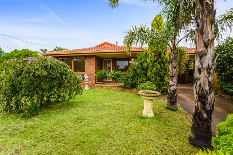 19 Attuna Crescent, Capel Sound VIC 3940