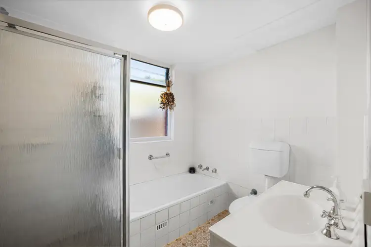 Fifth view of Homely apartment listing, 2/14 Fairlight Crescent, Fairlight NSW 2094