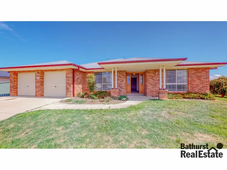 90 Darwin Drive, Llanarth NSW 2795