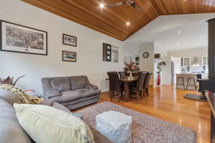 Sixth view of Homely house listing, 5 Cindy Court, Somerville VIC 3912