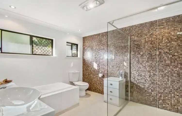 Sixth view of Homely semi-detached listing, 2/7 Maud Street, Caloundra QLD 4551