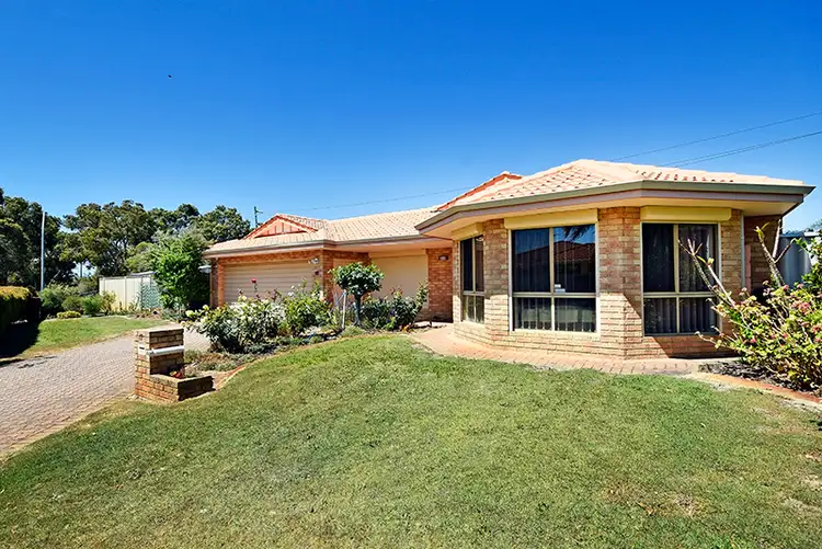 17 Tolbury Retreat, Kiara WA 6054